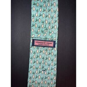 Vineyard Vines Christmas Tie – NEW WITH TAGS